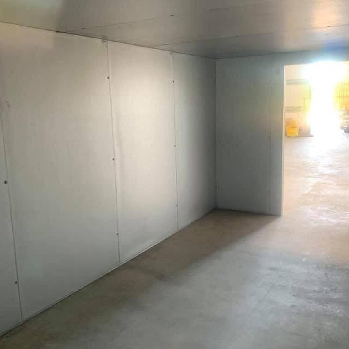 10x20 Walk-In Mortuary Cooler - view 8