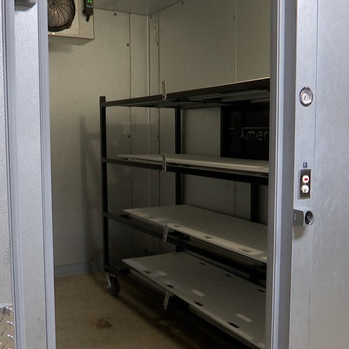 14x16 Walk-In Mortuary Freezer - view 2