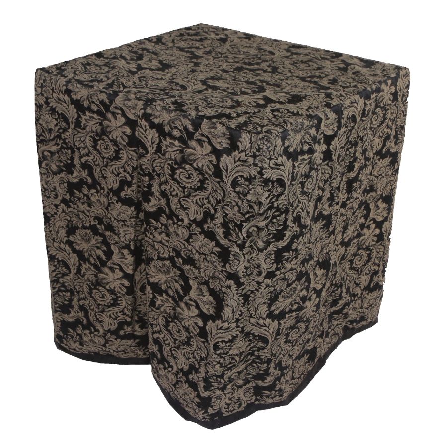Black Gold Paisley Presentation Table